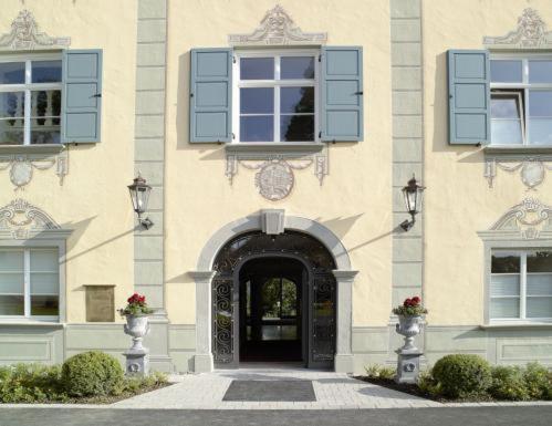 Schloss Neutrauchburg Isny im Allgäu Esterno foto